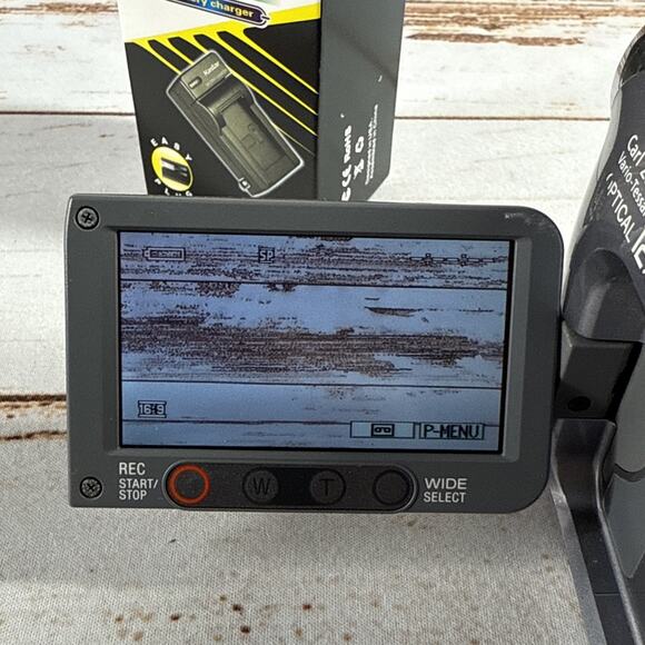 Sony DCR-HC42 MiniDV Camcorder W/ New Charger & Battery - Picture 5 of 6